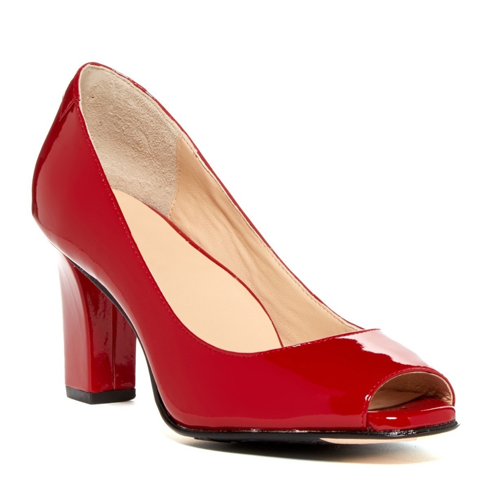 NWOB, TARYN ROSE Fierce Heel
